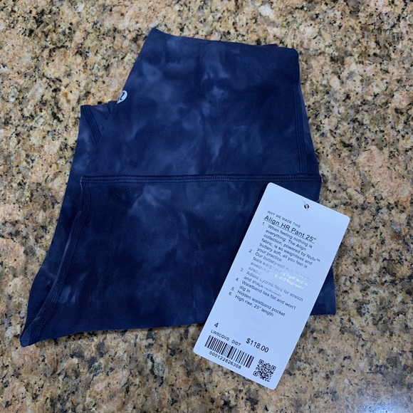 Lululemon’s Align HR Pant 25” *DIAMOND DYE NAVY - Picture 7 of 8